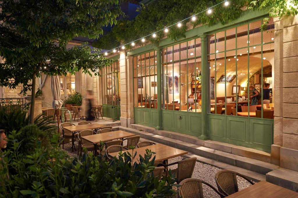 Restaurace v ubytování L'Auberge du Cèdre