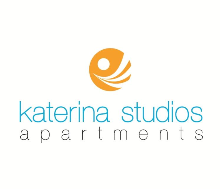 un logo pour les instruments artificiels des studios de keratectoma dans l'établissement Studio Katerina, à Lipsi