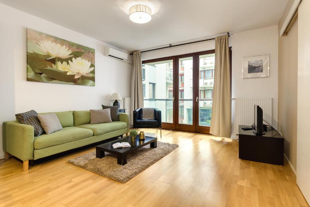 Quality Point Apartments 0-24 reception - Resim 4