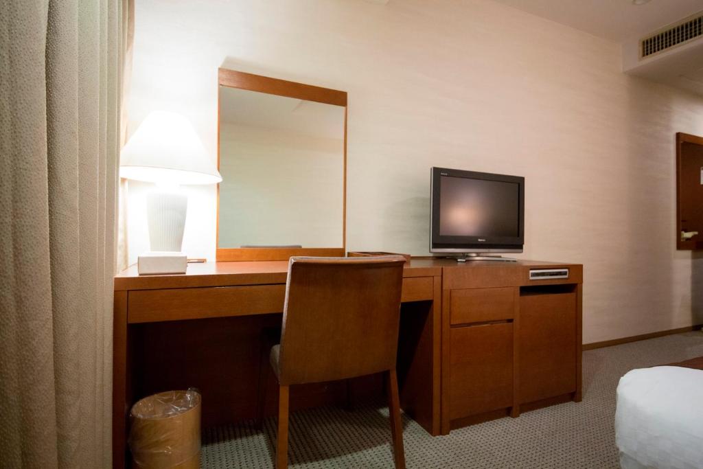 TV a/nebo společenská místnost v ubytování Meitetsu Grand Hotel