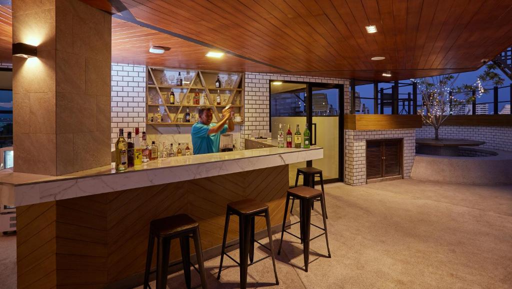 Lounge nebo bar v ubytování Whale Hua Hin - SHA Plus