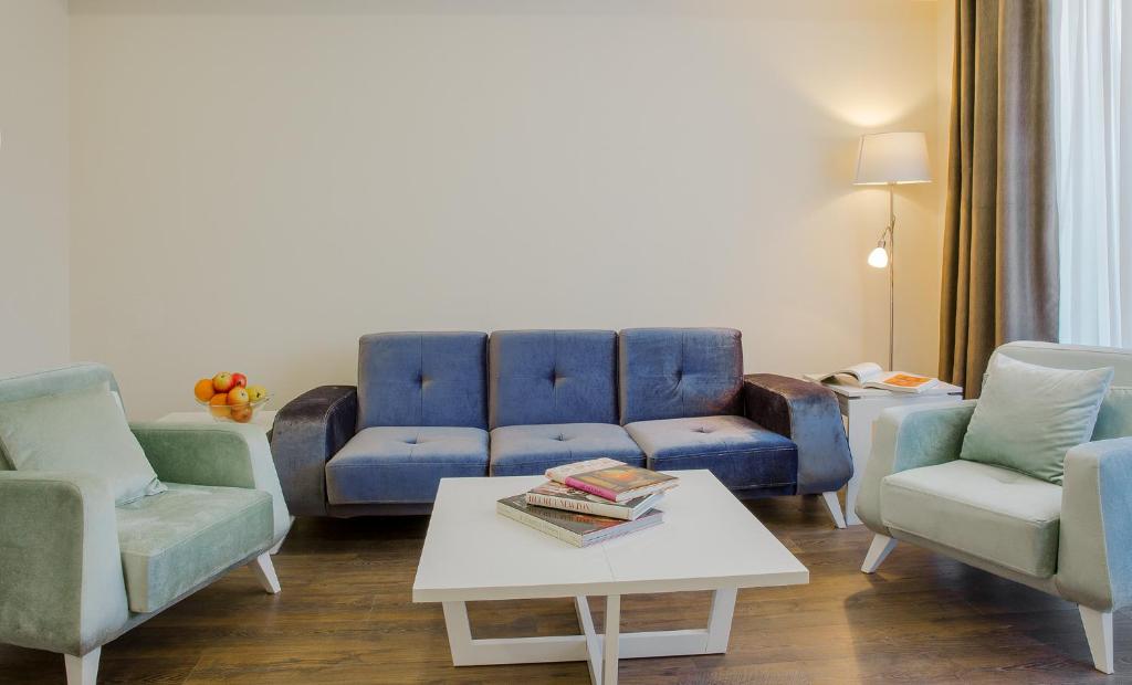 Posezení v ubytování Kokhta Plaza Boutique Hotel