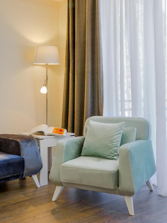 Posezení v ubytování Kokhta Plaza Boutique Hotel