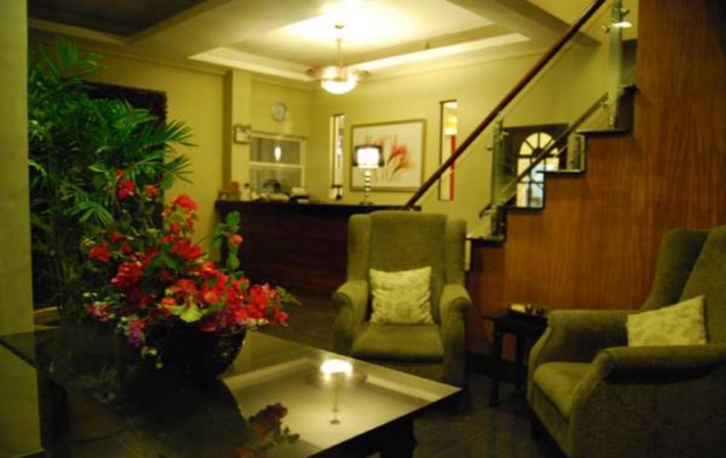 Posezení v ubytování Viewpark Hotel Tagaytay