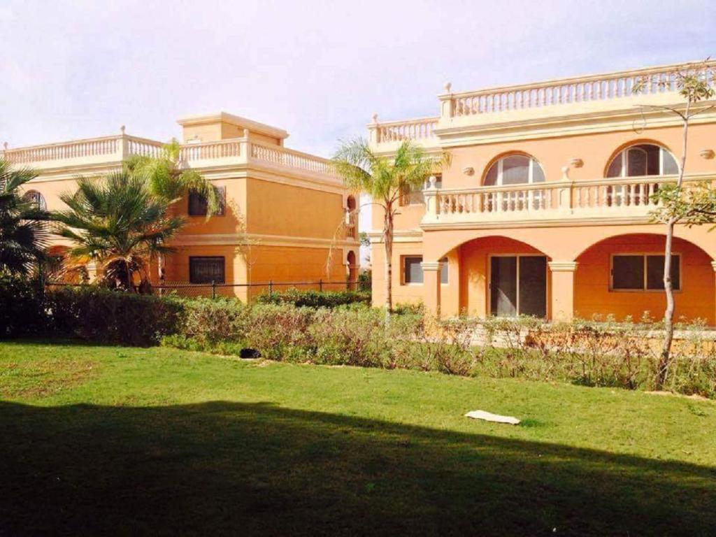 Κήπος έξω από το فيلا داخل كومبوند ستيلا