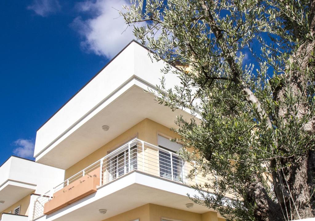 Balcone o terrazza di B&B ALLA NIVIERA