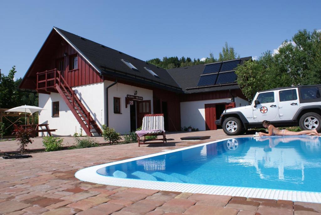Bazén v ubytování Guest House K74 nebo v jeho okolí