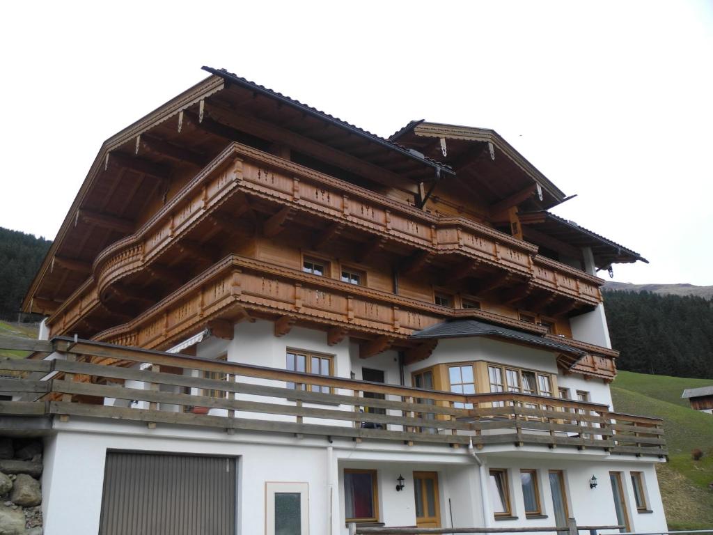 Budova, kde se apartmán nachází