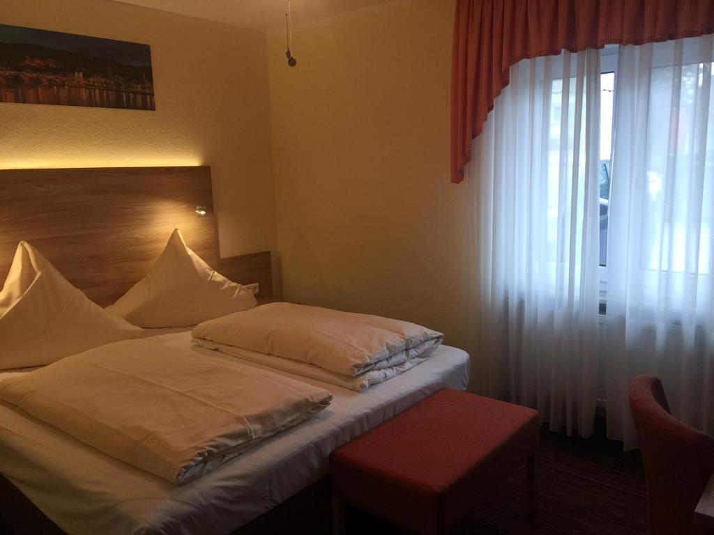 Hotel Rose Heidelberg inklusive Frühstück, Saunanutzung und Parkplätze nach Verfügbarkeit - Resim 24