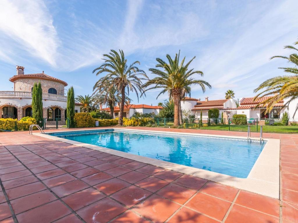 Beautiful Villa with Swimming Pool in Torroella de Fluvia ...