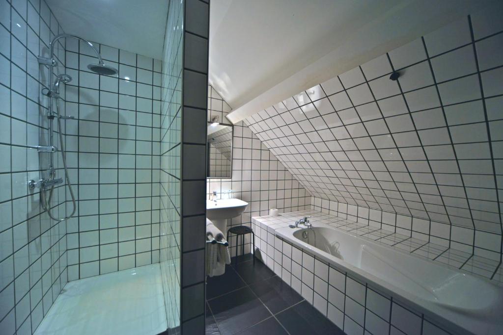 Logis - Hotel et Restaurant La Mire - Dreibettzimmer