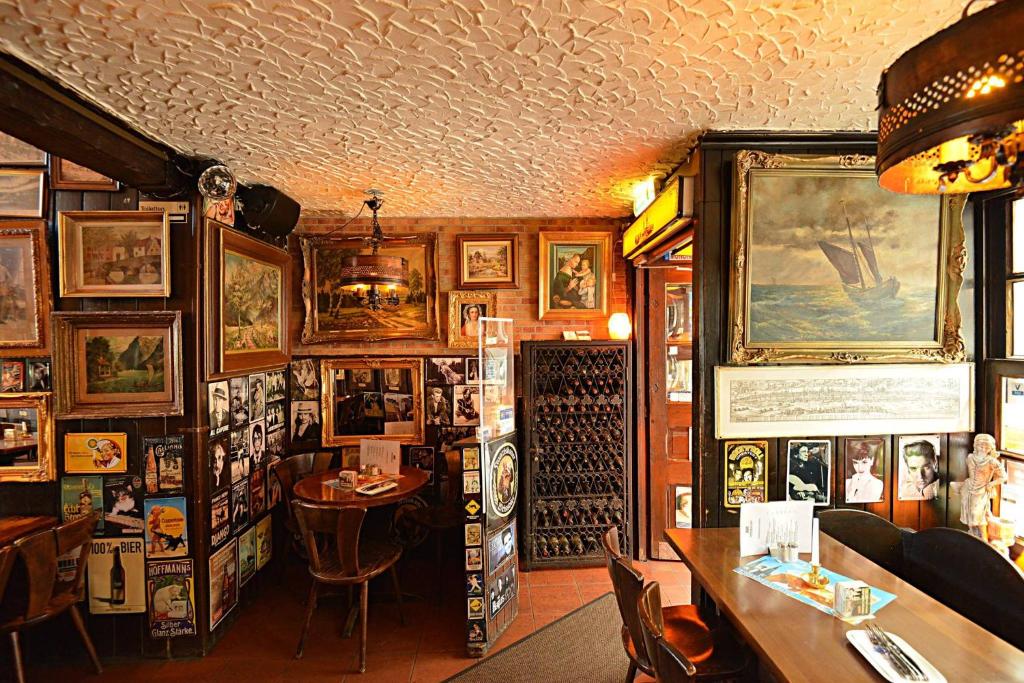 Hotel und Restaurant Löwenbräu Köln - Resim 22