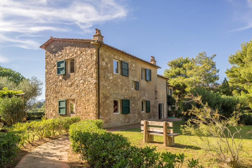 The building in which the country house is located