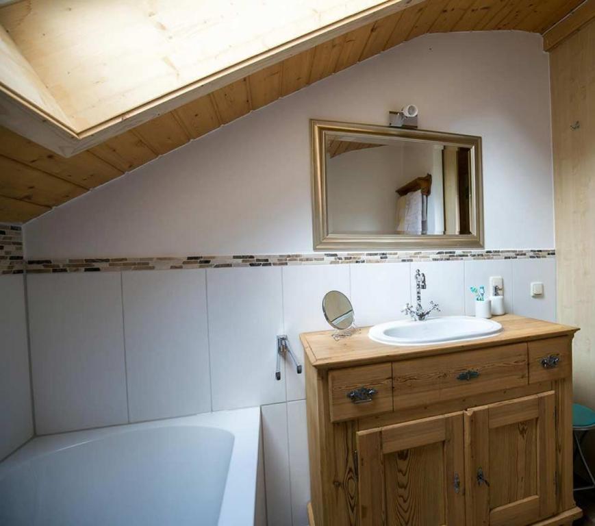 Postel nebo postele na pokoji v ubytování Huisnhof