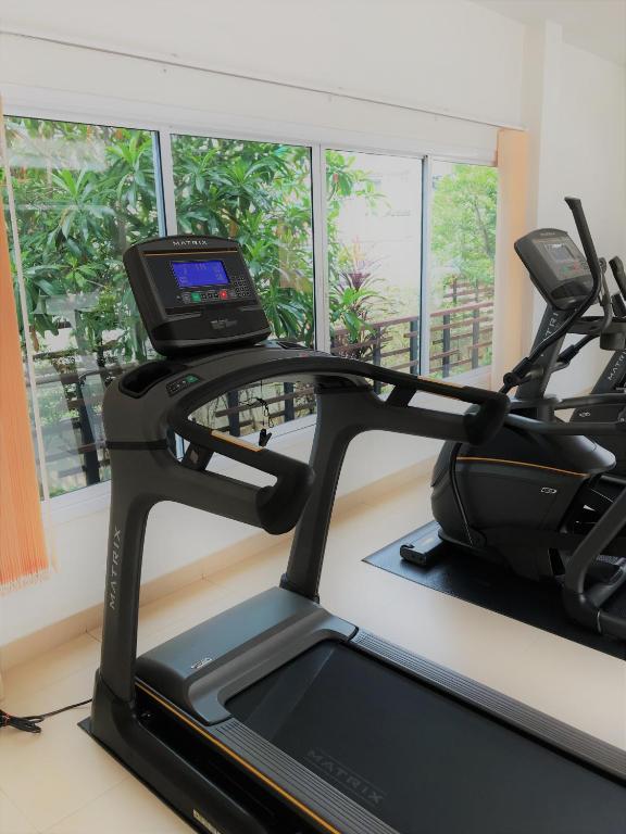 Fitness centrum a/nebo fitness zařízení v ubytování Paragon Suites Resort