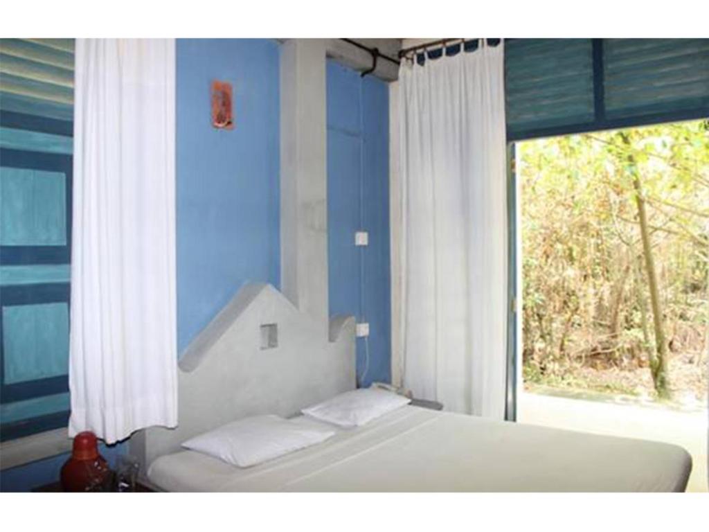 Ambalama Leisure Lounge - Standard -Non/AC -Zimmer