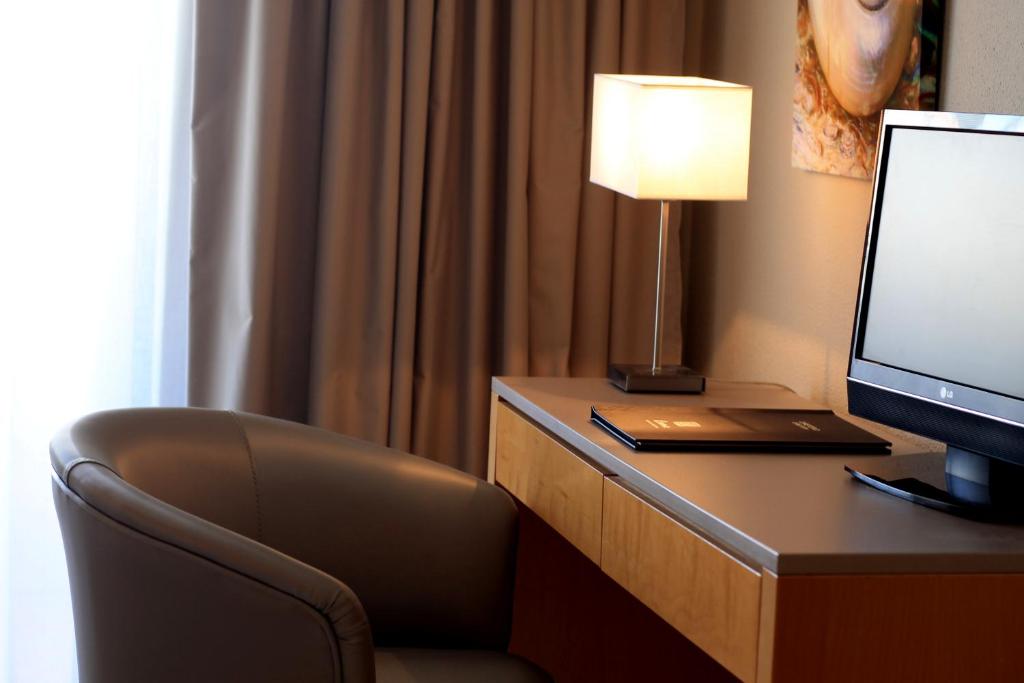 The Navigator - Solaqua