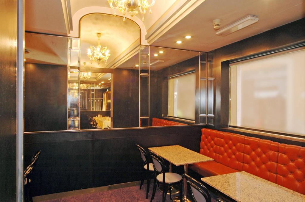 Posezení v ubytování Hotel Centrale Byron