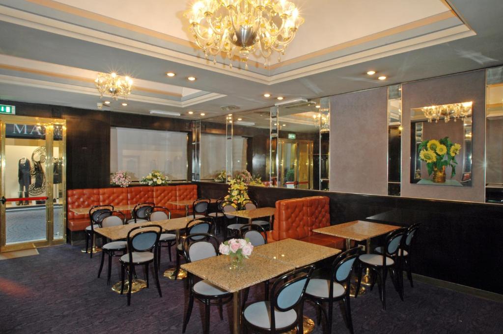 Restaurace v ubytování Hotel Centrale Byron