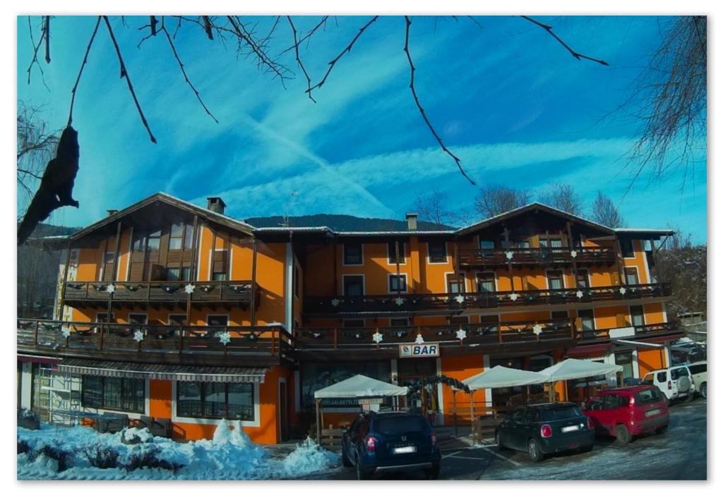 Budova, kde se hotel nachází