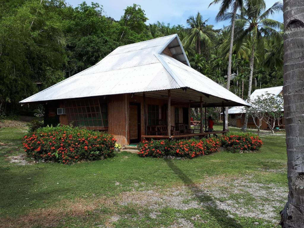 Zahrada ubytování Costa Aguada Island Resort, Inampulugan Island, Sibunag, Guimaras