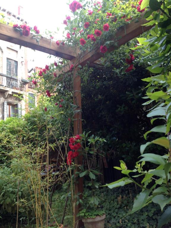 Vonkajšia záhrada v ubytovaní b&b allo squero