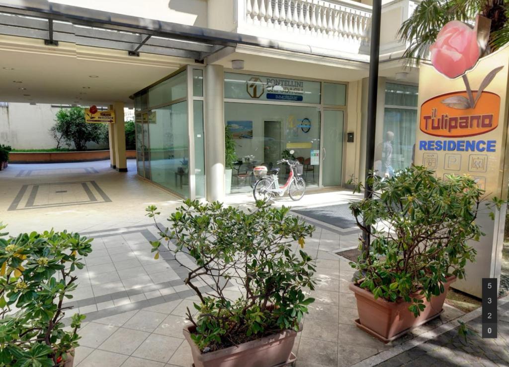 The building in which az apartmanhoteleket is located