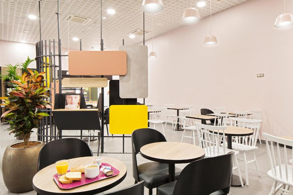 B&B HOTEL LYON Centre Perrache - Resim 21