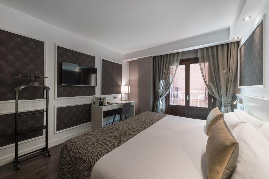 Catalonia Magdalenes - 7