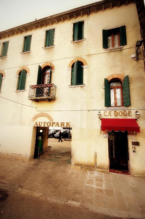 The building in which a panziókat is located