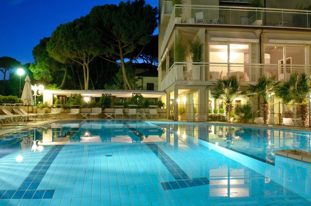 Bazén v ubytování HOTEL TRIONFAL - Fronte Mare - Vicinissimi al Centro nebo v jeho okolí