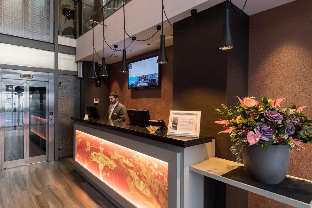 Catalonia Square 4* Sup - Resim 19