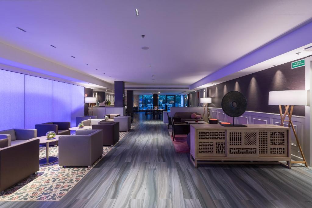 Catalonia Square 4* Sup - Resim 25