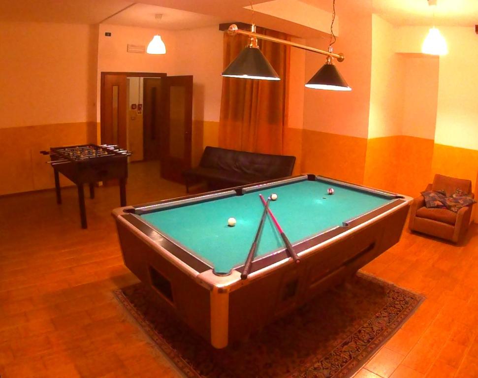 Biliár nebo kulečník v ubytování Hotel Salgetti