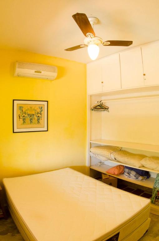  Casa em condominio de alto padrao