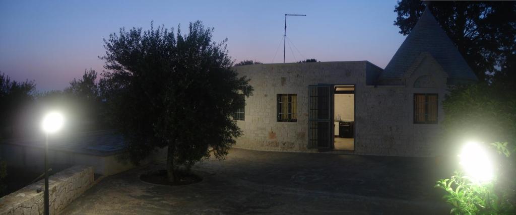 The building in which the holiday home is located