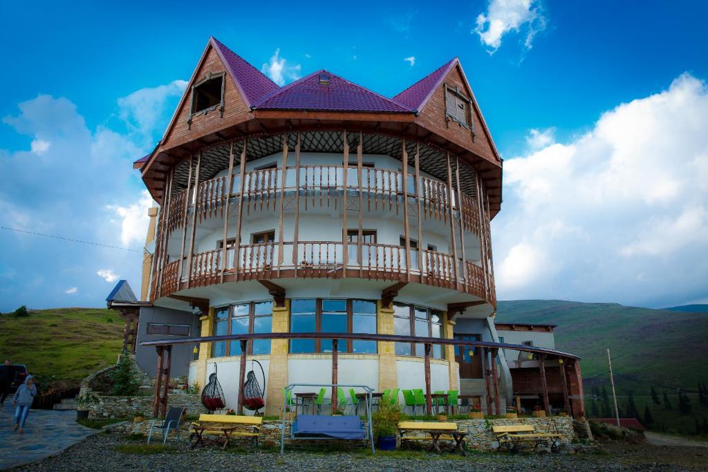 Guesthouse Casa Dacilor Liberi, Ranca, Romania - Booking.com