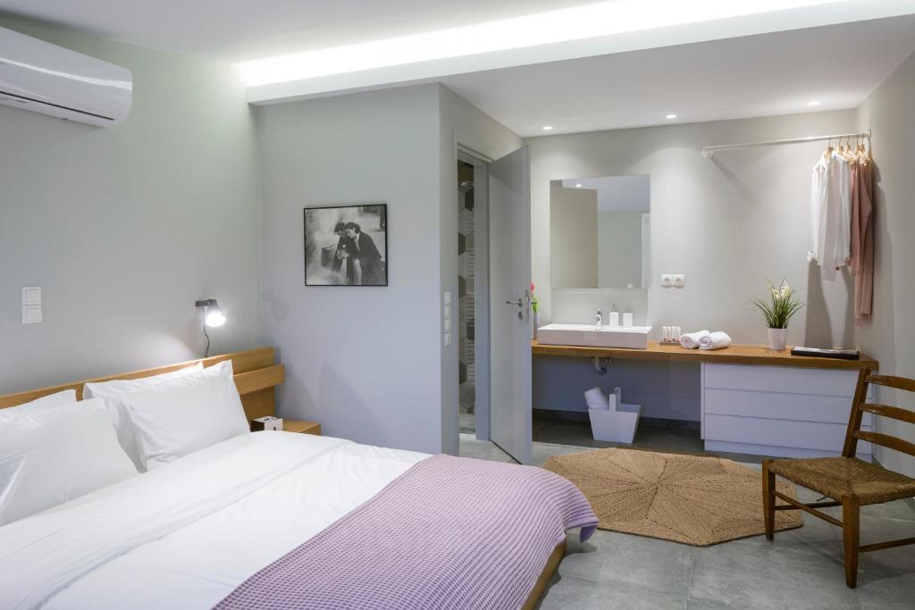 Auntie’s Home - 17