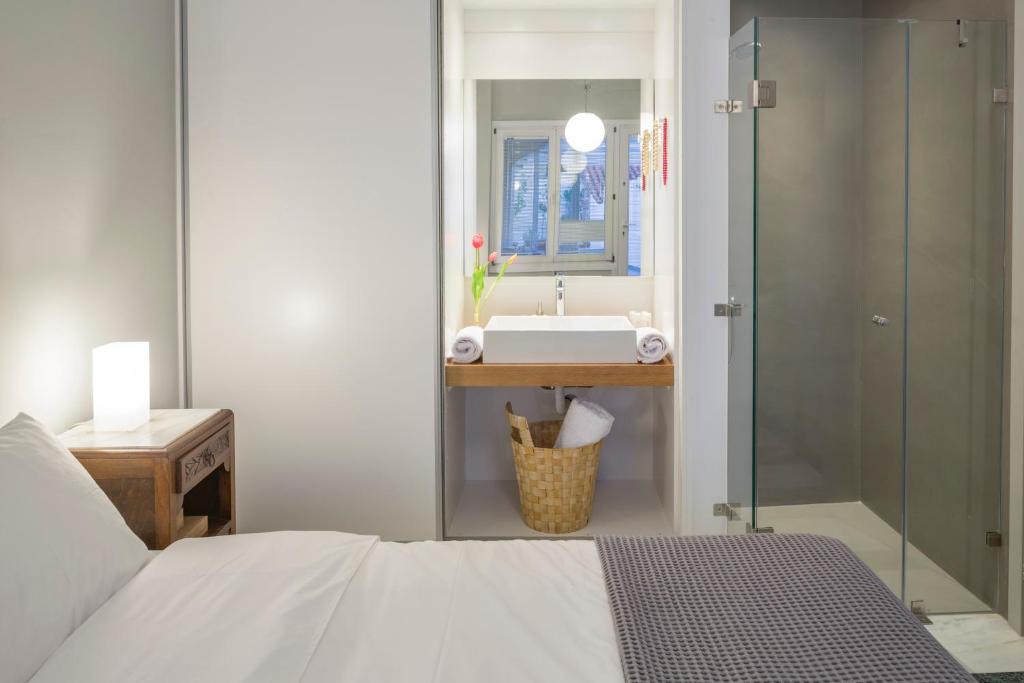 Auntie’s Home - 11