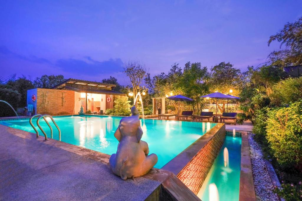 Bazén v ubytování Vieng Tawan Sukhothai Hotel nebo v jeho okolí