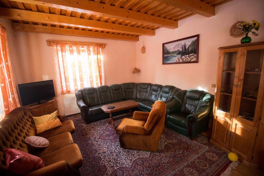 Posedenie v ubytovaní Penzion HACIENDA