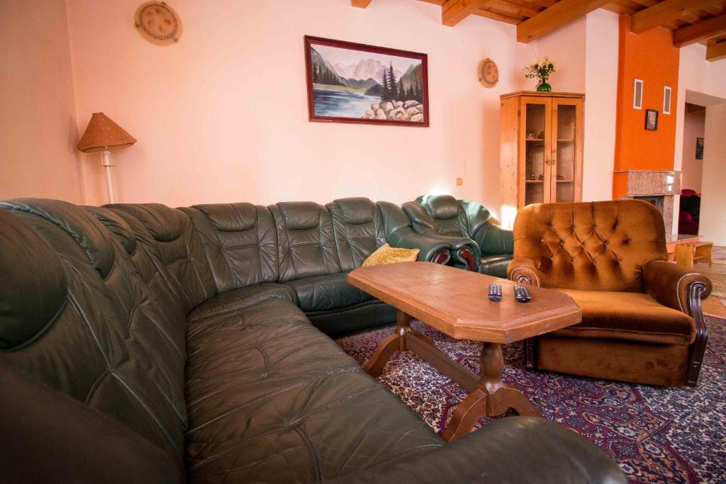Posedenie v ubytovaní Penzion HACIENDA