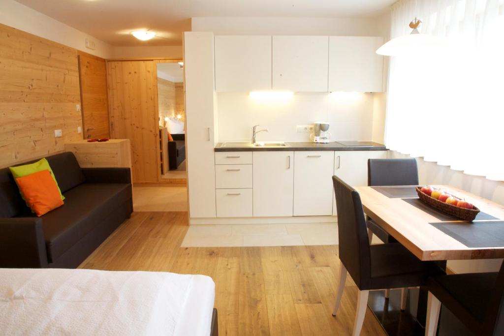 Kuchyň nebo kuchyňský kout v ubytování Appartements Mutschlechner