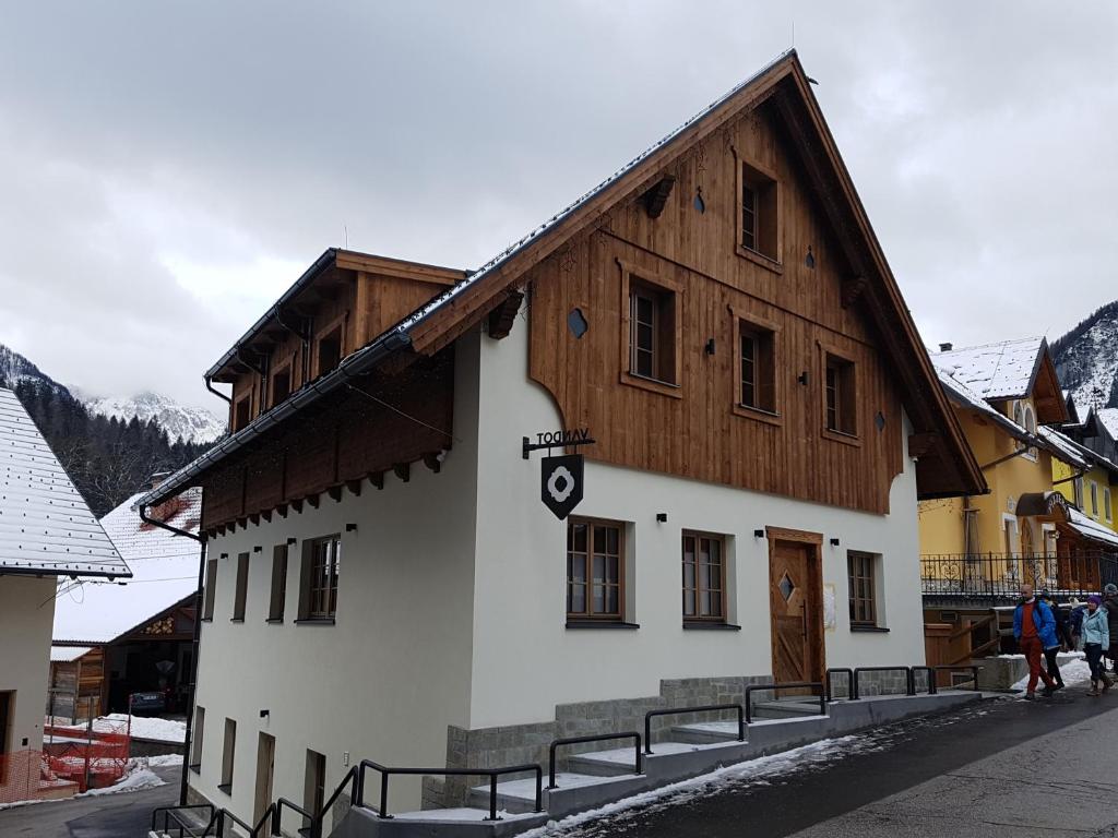 Budova, kde se hotel nachází