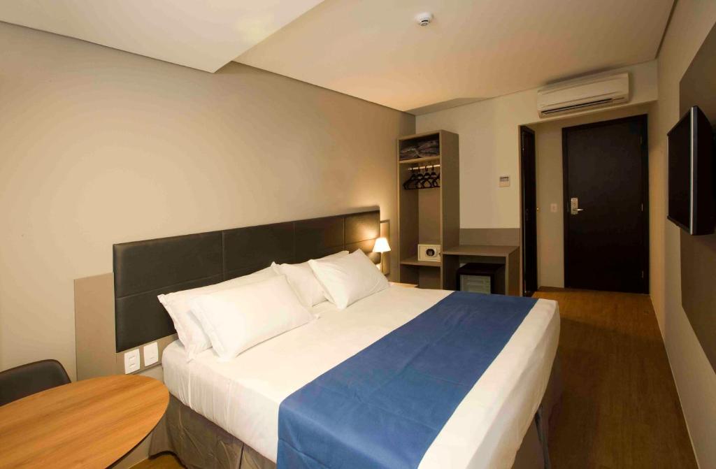  Fity Hotel