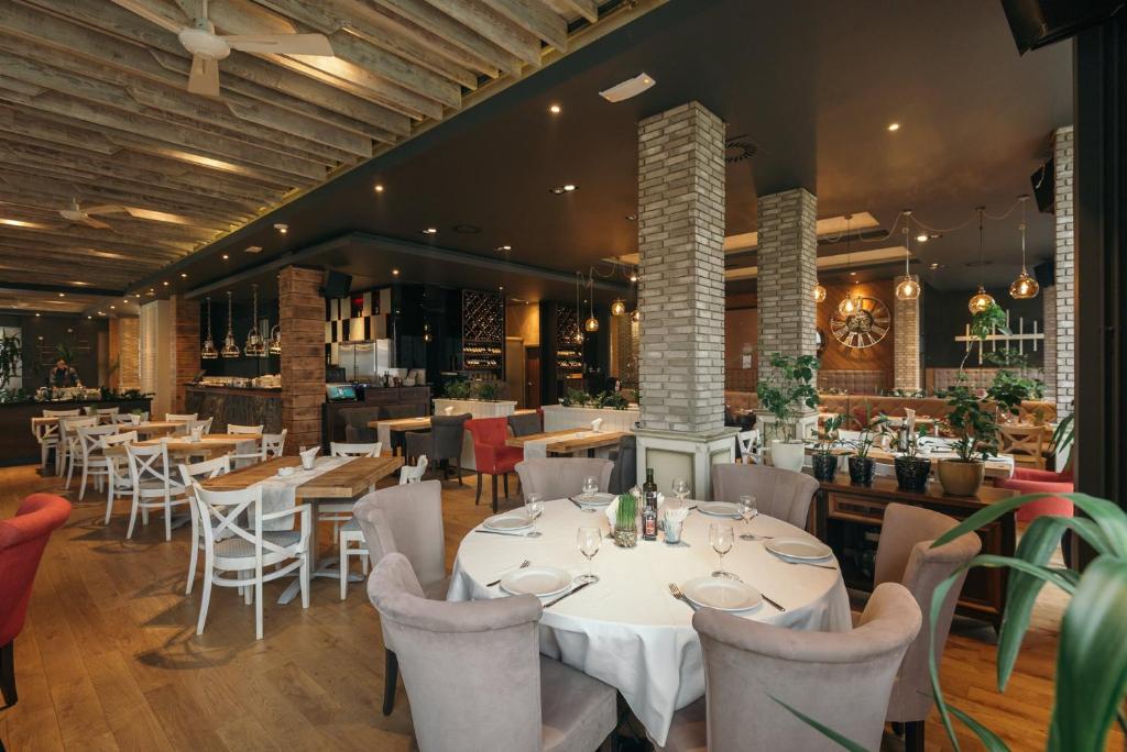Restaurace v ubytování Hotel ABC
