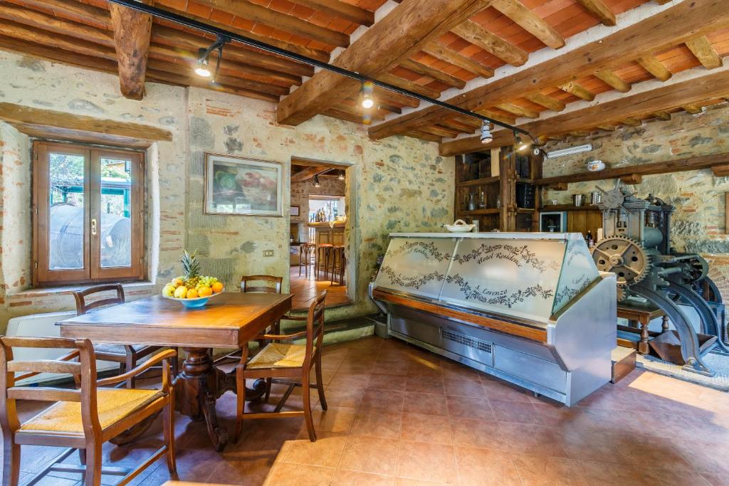 A seating area at Villaggio Albergo San Lorenzo e Santa Caterina