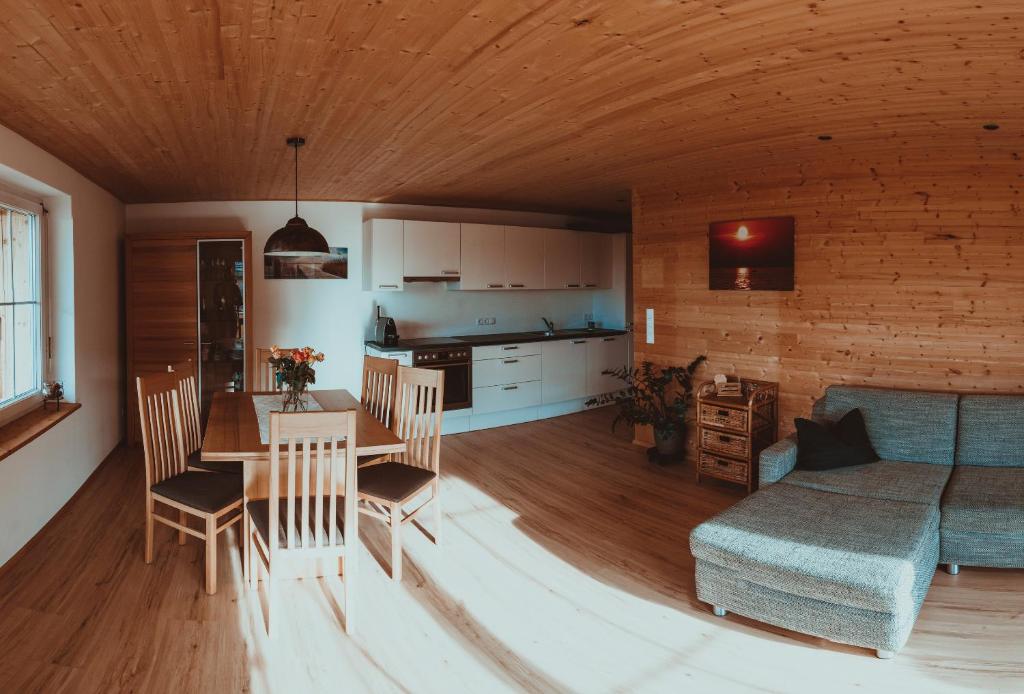 Posezení v ubytování Ferienwohnung Thannen