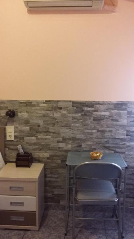Hostal La Pilarica - Budget Single Room