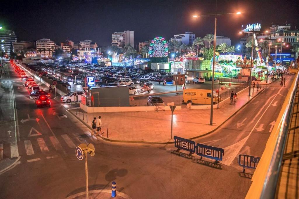 Nespecifikovaný výhled na destinaci Torrevieja nebo výhled na město při pohledu z prázdninového domu